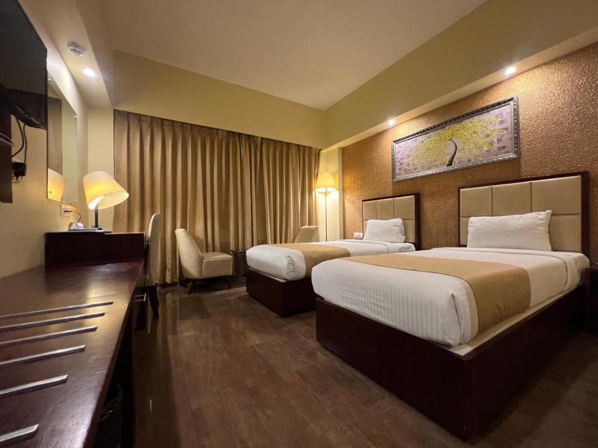 Hotel O2 Oxygen Колката Екстер'єр фото