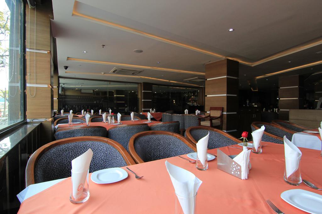 Hotel O2 Oxygen Колката Екстер'єр фото